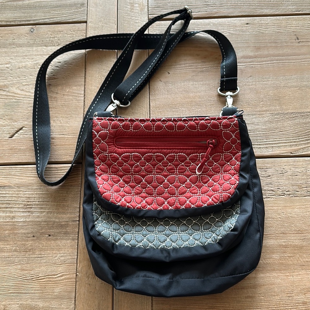 Versatile Sherpani Travel Bag with 3 Separate Zip Pouches & Shoulder Strap VGUC